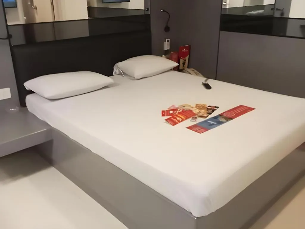 Hotel Sogo Wood Street Pasay Manila 2*,